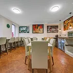 Oyo 24 Sussex, London Paddington