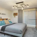Newly Built Luxury 2 Bed Apartment!!!
