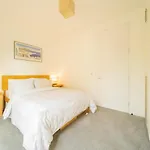 Pass The Keys - Spacious Flat, Royal Docks, London