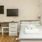Zeni Studio, in Vauxhall London