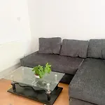 Flat 76 Felbridge House