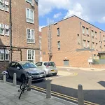 Flat 76 Felbridge House