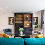 Fabulous Gloucester Road Apartment