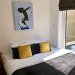 One Bedroom Apartment In Kings Cross