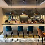 Hotel 55