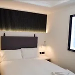 Victoria Inn London