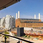 The Nine Elms Lane Arms - Stunning&Bright 2BDR Flat