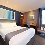 Travelodge London Acton