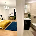 Luxury 3 Bedroom 3 And A Half Bathroom Flat In Swiss Cottage