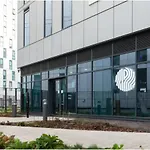 Modern Rooms In Wembley, Sk