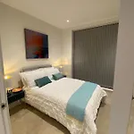 Marvelous 3 Bed Penthouse In Kewbridge