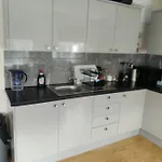 Cheerful 3 Bedroom House Just Across Tube Station