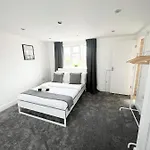 Stunning Flat In Greater London