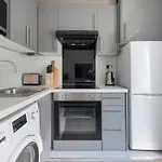 Cosy Flat On Oxford Circus, Central London