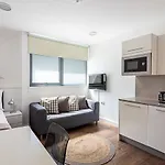 Chamber Street Apartment 1