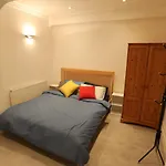 Big Size Family Room In Wembley Park