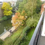 Modern 2 Bedroom Flat In Camden