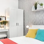 Two Bedroom Apartment In Central London With Large Terrace