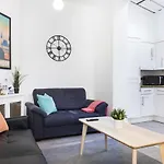 Two Bedroom Apartment In Central London With Large Terrace