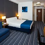 Holiday Inn Express London-Wimbledon-South, An Ihg Hotel