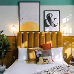 Your Apartment I Brixton