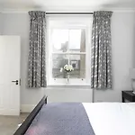 Penthousestays Notting Hill - Chic 2 Bedroom Apartment W/ King Beds - Near Portobello Road & Kensington High Street