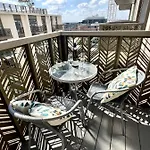 Modern Apartment In Shepherds Bush Near Westfield