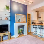 Pass The Keys Balham Modern Cosy Apartment