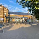 Lovely Studio Apartment In Penge