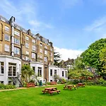 Lee Abbey London