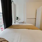 Room In Central London, Soho - 07