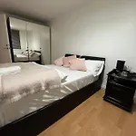 Lovely 3 Bedroom Family Home In Central London