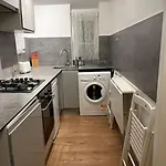 Private 2-Bedroom Home In The Heart Of Bloomsbury