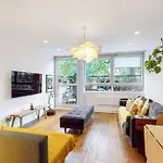 Charming 2-Bedroom Maisonette With Private Garden