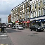 Lovely Studio Apartment In London