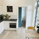 Forge Cottage - Pretty 1 Bedroom Cottage With Free Off Street Parking