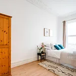 Charming 1 Bed Apt In Kensington - Free London Tour Included By City Apartments Uk Short Lets Serviced Accommodation