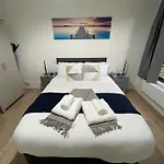 Lovely 2 Bedroom Apartment Available In Shoreditch