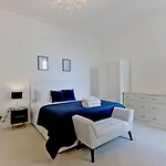 Stunning 6 Bedroom Flat