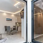 Stunning 2 Bed 2 Bath Apartment With Private Patio