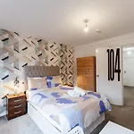 Whitechapel en-suite beds to stay
