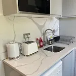 Green Lanes N8, Studio Flat!