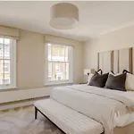 3 Bedroom House In Knightsbridge