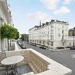 Stunning Grand 2 Bed, 2 Bath Apartment,