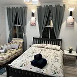 Fabulous Apartment To Acton Town