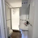 Cosy And Centrally Located Apt