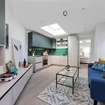 Cozy Leyton House With Garden And Small Terrace