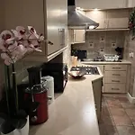 Double bedroom with en-suite bathroom in Chelsea - central London