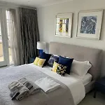Large Luxury Penthouse With Free Parking Garage