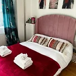 Cozy Flat London
